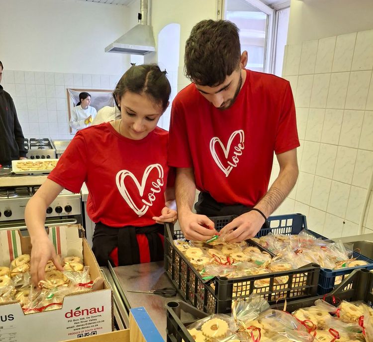 Adventi jószolgálati tevékenység